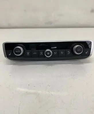 Audi Q3 F3 Interior fan control switch 83A820043A