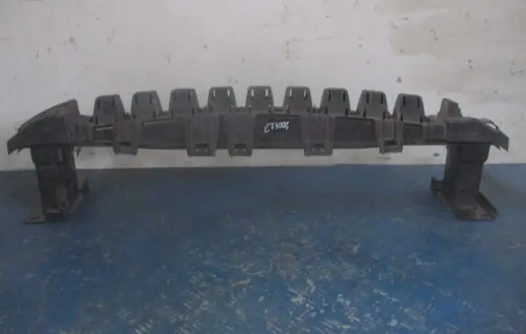 Volkswagen Cross Polo Front bumper support beam