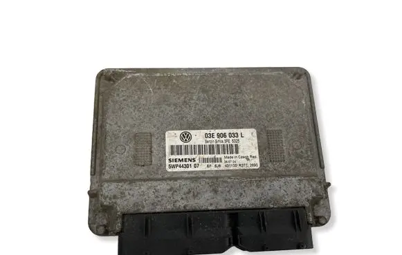 Volkswagen Polo V 6R Engine control unit/module 03E906033L 5WP44301 3PE5325
