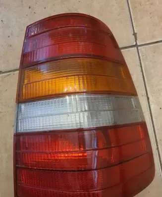 Mercedes-Benz E W124 Rear/tail lights 7R0253392 ULO383