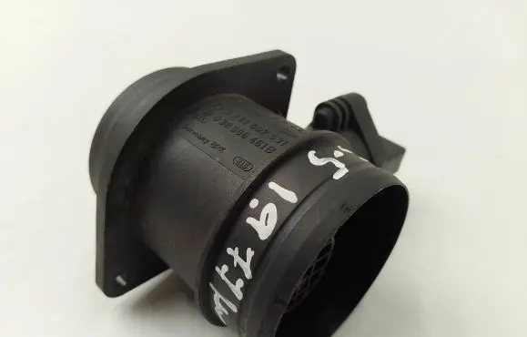 Volkswagen Golf V Mass air flow meter 0281002531