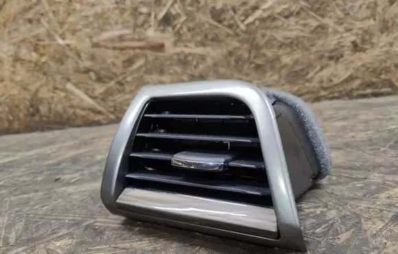 Ford Fusion II Dashboard side air vent grill/cover trim DS73F018B09BRW