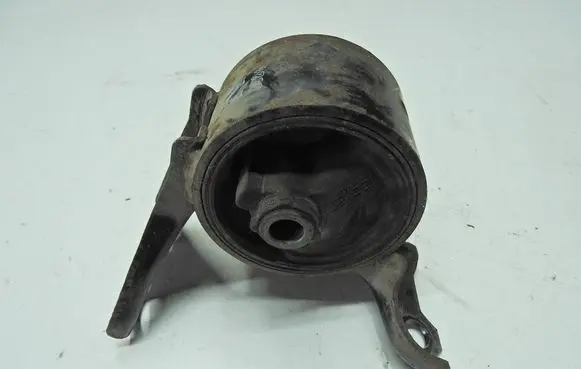 Mitsubishi ASX Engine mounting bracket
