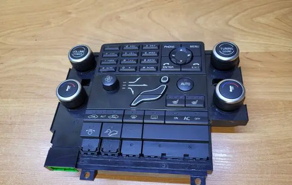 Volvo XC70 Climate control unit 30782903 MS264300049
