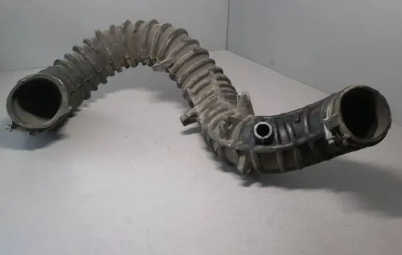 Opel Vivaro Intercooler hose/pipe 8200607746 93858731