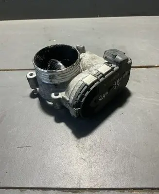 Volvo XC90 Throttle valve 8692720 0281002701