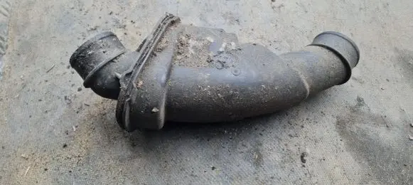 Intake resonator