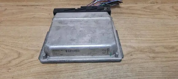 Volvo C70 Engine control unit/module 0261204559