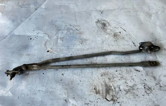 Opel Frontera B Front wiper linkage