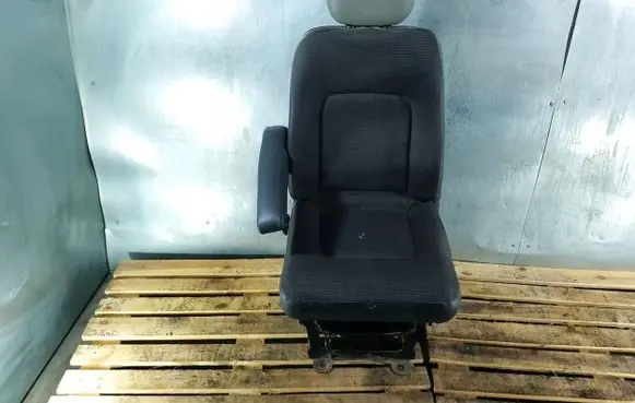 Mercedes-Benz Vito Viano W639 Front driver seat 