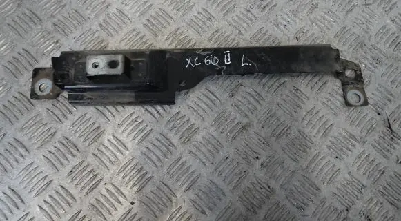 Volvo XC60 Fender mounting bracket 31424580