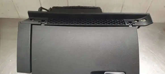 Audi A1 Glove box set 8X1857035B
