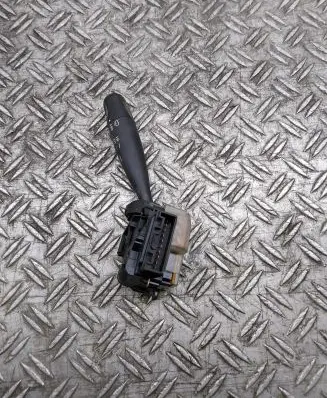Toyota RAV 4 (XA20) Wiper control stalk