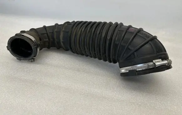 Audi A4 S4 B8 8K Air intake hose/pipe 03G129629