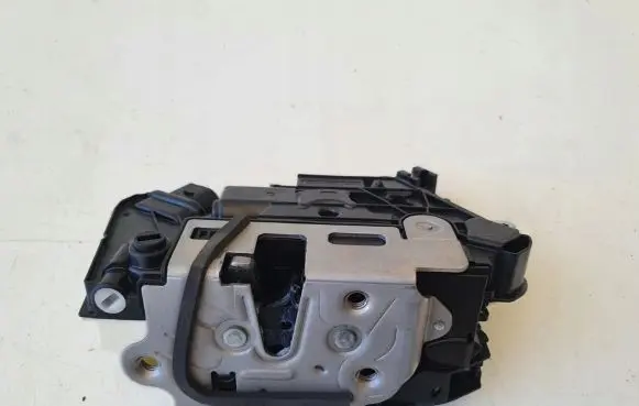 Volkswagen Up Rear door lock 1S4839015G