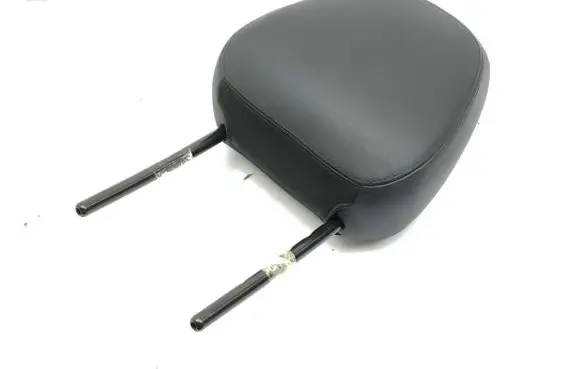 Jeep Avenger Front seat headrest 