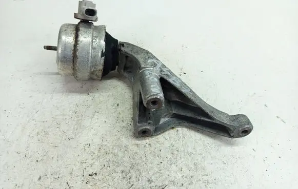 Audi A4 S4 B8 8K Engine mounting bracket 8E0199307S