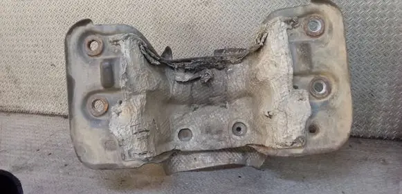 Volvo XC90 Gearbox mounting bracket