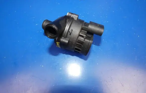 Mercedes-Benz GLA W156 X156 Electric auxiliary coolant/water pump A2118350364 0392023000