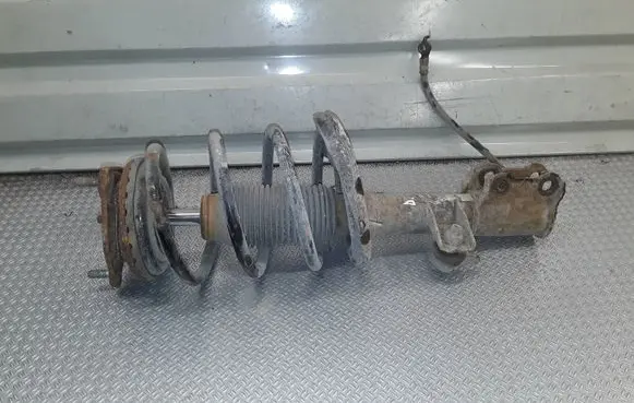 Hyundai i30 Front shock absorber with coil spring
