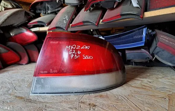 Mazda 626 Rear/tail lights 0431395