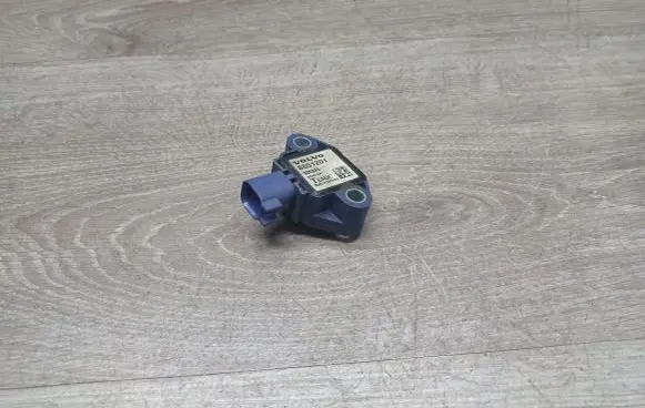 Volvo V50 Airbag deployment crash/impact sensor 8651201