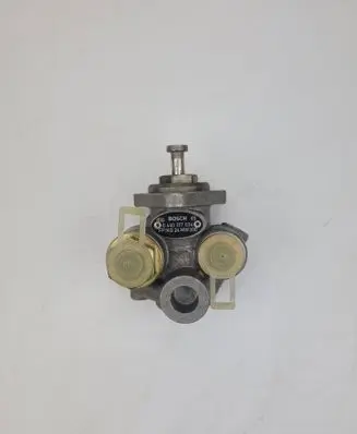 Mercedes-Benz Sprinter W901 W902 W903 W904 Mechanical fuel pump A0000903450