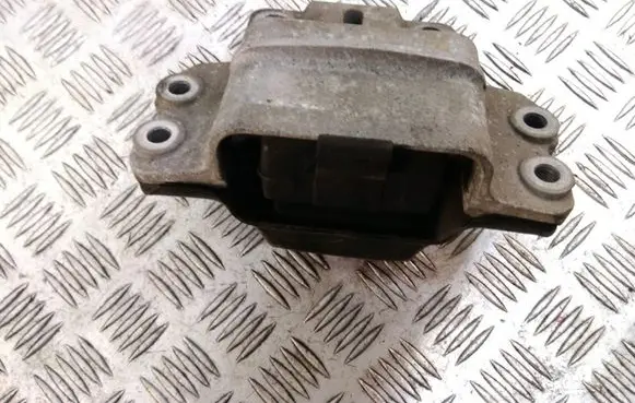Volkswagen Jetta V Engine mount bracket 1K0199555