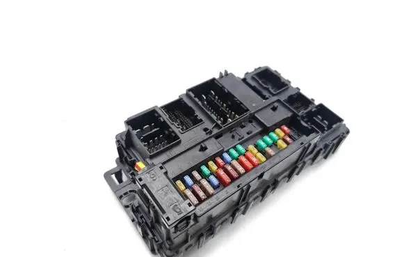Ford Mondeo MK V Fuse module HU5T-15604-DFB A2C758706010000