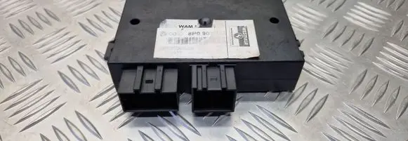 Volkswagen PASSAT B6 Tow bar trailer control unit/module 8P0907383