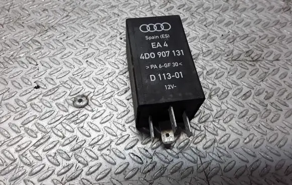 Audi A8 S8 D2 4D Interior lighting relay 4D0907131