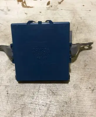 Toyota Corolla Verso E121 Combustion control unit/module 896180F020 MB1238009021