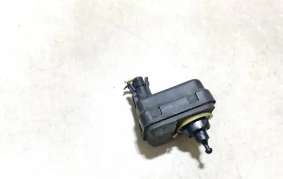 Opel Zafira A Headlight level adjustment motor 