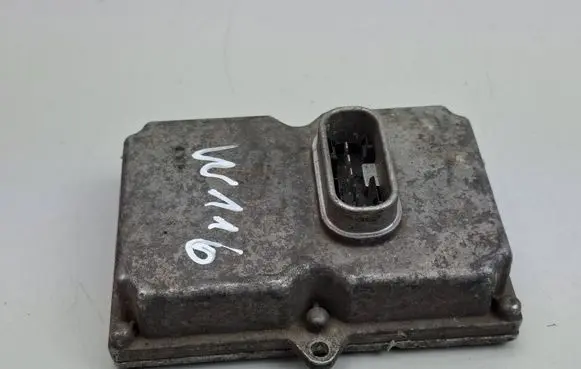 Mercedes-Benz E W211 Headlight ballast module Xenon A0028202426 5DF00827900 571658