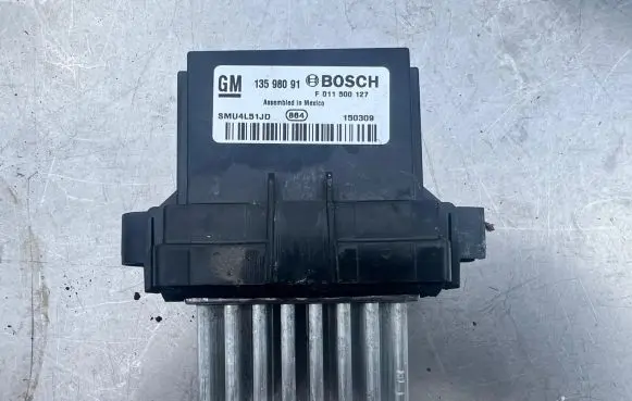 Opel Astra J Heater blower motor/fan resistor 13598091