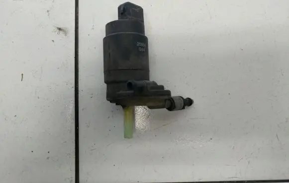 Nissan Micra Windscreen/windshield washer pump 20859084
