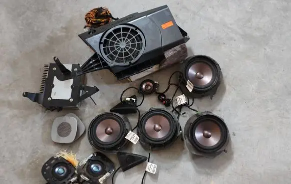 Mercedes-Benz E W211 Audio system kit A2118202902 A2118274542 HARMANKARDONS211