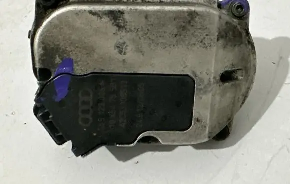Audi Q7 4L Intake manifold valve actuator/motor A2C53308513