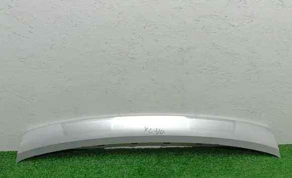 Volvo XC40 Front bumper lip 30747788