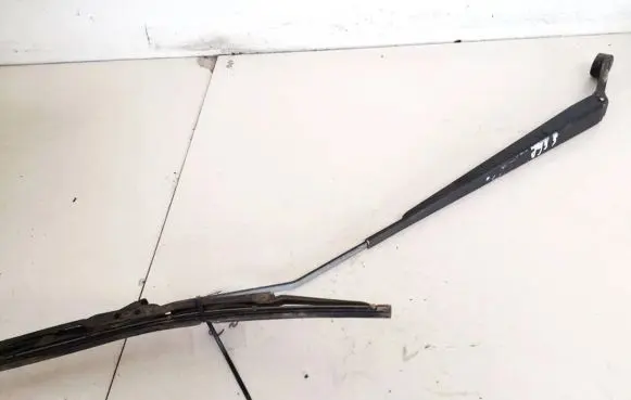 Suzuki Liana Front wiper blade arm