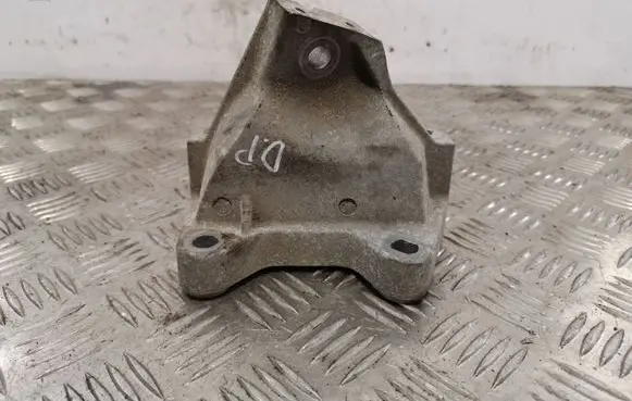 Jeep Grand Cherokee Engine mounting bracket 52124990AC