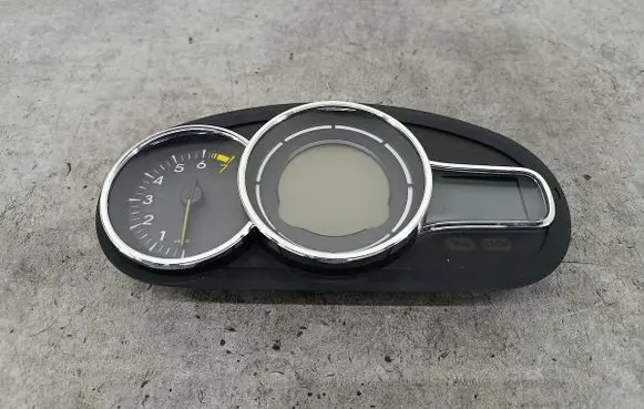 Renault Megane III Speedometer (instrument cluster) 
