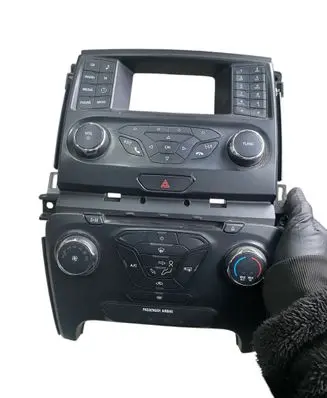 Ford Ranger Climate control unit EB3T18E243