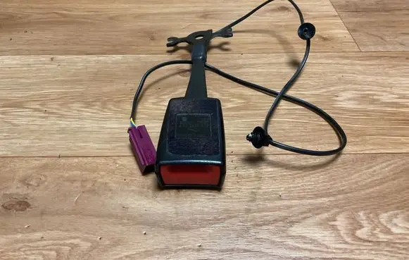 Ford Mondeo MK IV Front seatbelt buckle 7G9N61209AG 609955500F