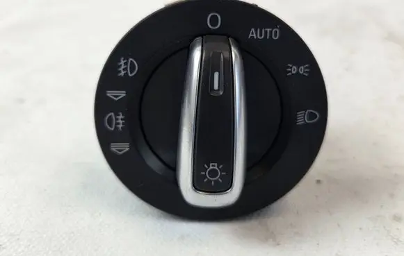 Audi Q7 4L Light switch 