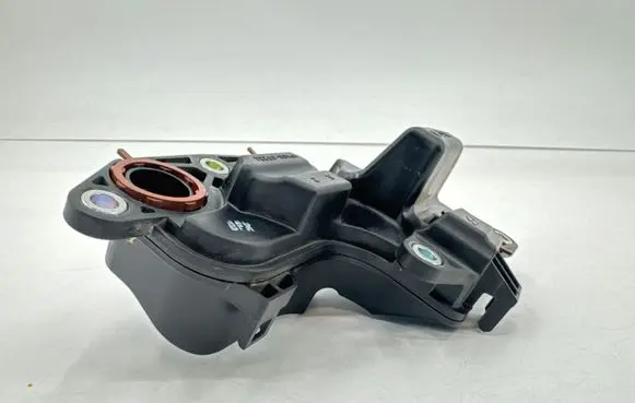 Toyota Yaris XP210 Oil breather separator 