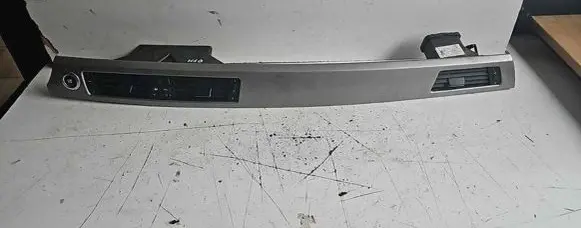 BMW 3 E90 E91 Dashboard center trim panel 7132845