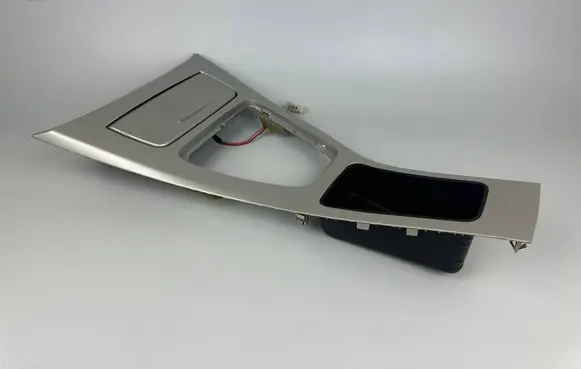 BMW 3 E90 E91 Gear shifter surround trim plastic 7118040 52850610 528506