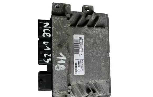 Renault Twingo II Engine ECU kit and lock set 8201076738-- S120202121A 8201076738 8200700600