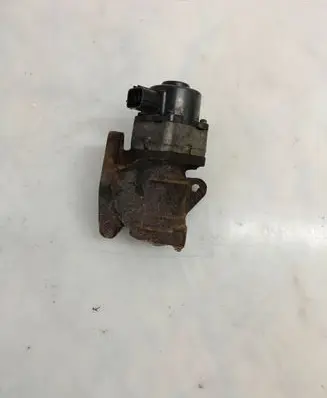Nissan X-Trail T30 EGR valve